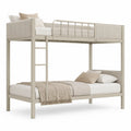 Litera de metal color beige con escalera